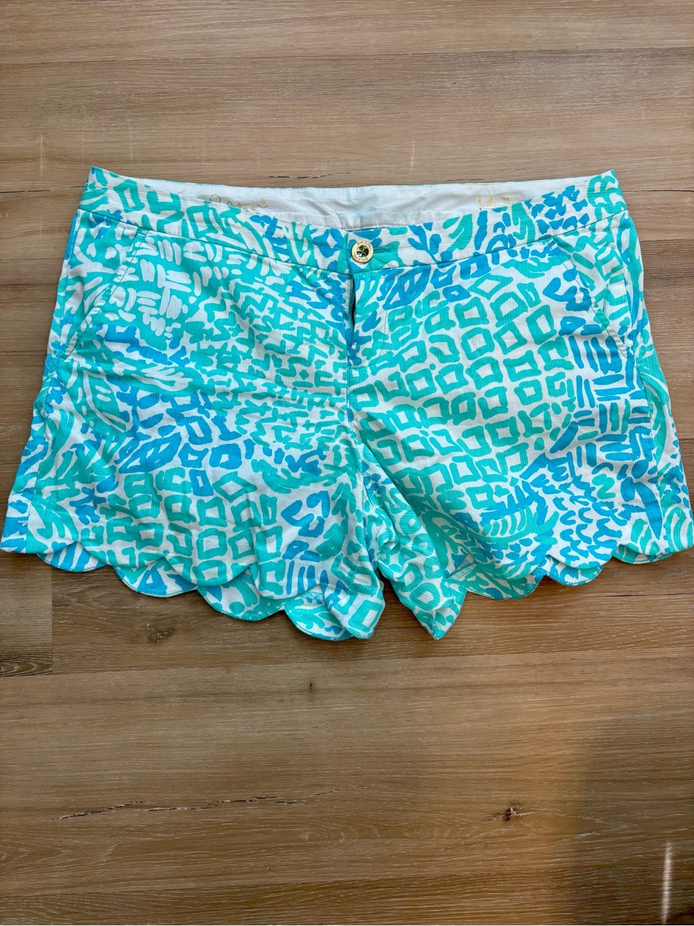 Lilly Pulitzer Aqua & Turquoise Scallop Hem Shorts